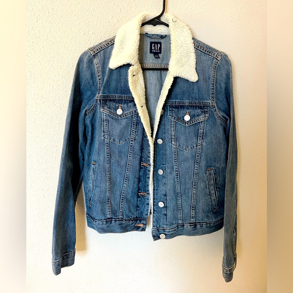 GAP Jean Jacket w/Sherpa collar
